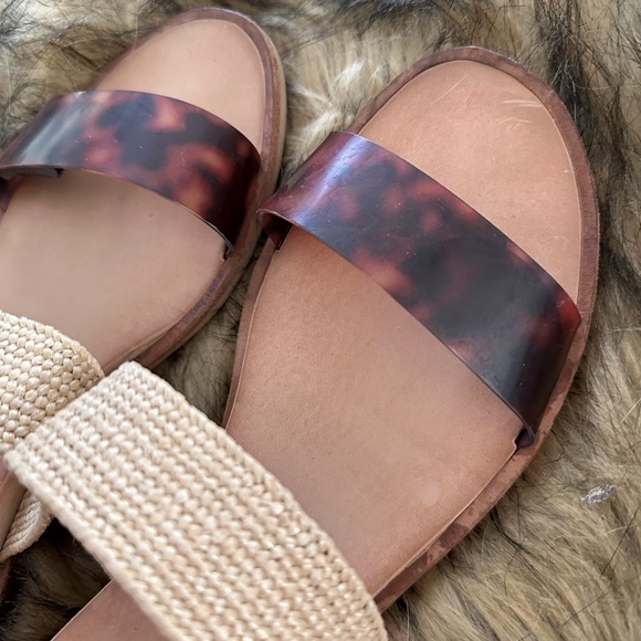 Dolce Vita Beige and Tortoise Brown Sandals - Picture 2 of 4